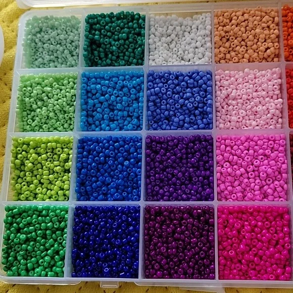 NWOT Seed Bead Jewelry Making Kit - Picture 6 of 10